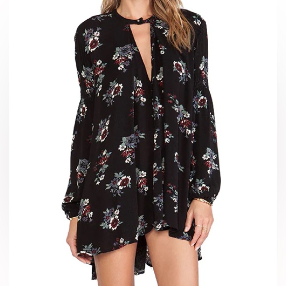 FREE PEOPLE Dark Floral Oversized Tunic Tree Swing Top in Raven Combo